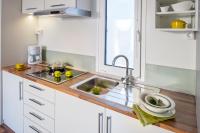 Kuchnia lub aneks kuchenny w obiekcie Adria Village Superior Mobile Homes