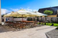 Taman di luar Hotel Haunstetter Hof Augsburg