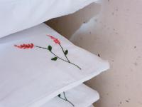 Ein Bett oder Betten in einem Zimmer der Unterkunft Hanok Raon