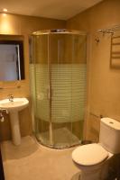A bathroom at Pensión Grosen