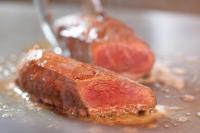 ホテルの敷地内または近くでの食事または食べ物
