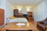 Televízia a/alebo spoločenská miestnosť v ubytovaní Apartment Snjezana 1064