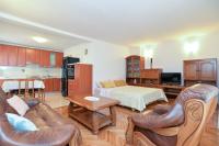 Kuchyňa alebo kuchynka v ubytovaní Apartment Snjezana 1064