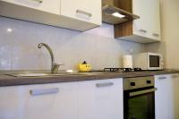 Kuchyňa alebo kuchynka v ubytovaní Apartments Viola Kampor