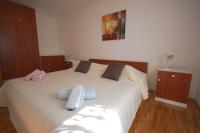 Łóżko lub łóżka w pokoju w obiekcie Apartments Daidzic by El-Pi Tours