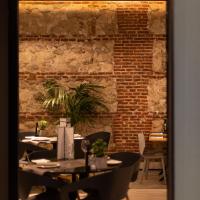 Restauracja lub miejsce do jedzenia w obiekcie Petit Palace Santa Bárbara