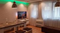 TV a/nebo společenská místnost v ubytování Luxury Apartments In Top City Center Varna 2