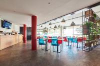 Reštaurácia alebo iné gastronomické zariadenie v ubytovaní Hotel Oleggio Malpensa