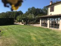 Vonkajšia záhrada v ubytovaní Country Suite Home