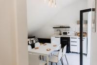 Kuchnia lub aneks kuchenny w obiekcie Street Food Possonium Apartments