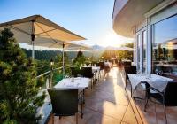 산 경관 또는 호텔에서 바라본 산 전망