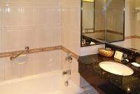 Guangdong Hotel-Free Shuttle & Registration Counter Service during Canton Fairにあるバスルーム