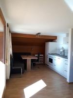 A kitchen or kitchenette at Ferienwohnung Gmeiner