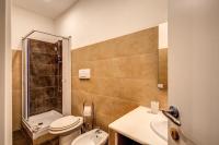 Kúpeľňa v ubytovaní GuestHouse o Affittacamere La civetta di Trastevere
