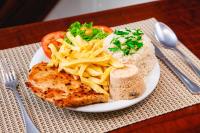 Jídlo v hotelu nebo okolí