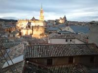 Nespecifikovaný výhled na destinaci Toledo nebo výhled na město při pohledu z apartmánu
