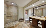 Ein Badezimmer in der Unterkunft Cheeca Lodge &amp; Spa