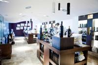 Nápoje v ubytovaní Hotel & Winery Señorío de Nevada
