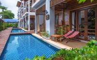 Bazén v ubytování Lanta Miami Resort - SHA Extra Plus nebo v jeho okolí