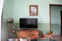A television and/or entertainment centre at Casa Clotilde