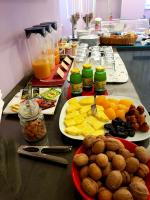 Jedlo v ubytovaní bed & breakfast alebo blízkom okolí
