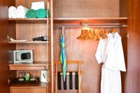 Kuchyň nebo kuchyňský kout v ubytování Layalina Hotel