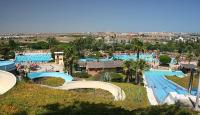 Bazén v ubytování Torrevieja apartment nebo v jeho okolí