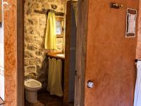 Koupelna v ubytování Casas Rurales Chon Alto Tajo
