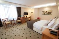 TV a/nebo společenská místnost v ubytování Tuzla Garden Hotel & Spa