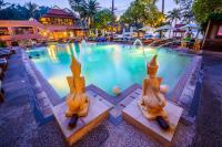 Bazén v ubytování Seaview Patong Hotel - SHA Plus nebo v jeho okolí