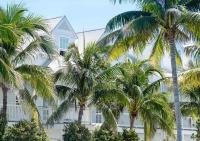 Ein Garten an der Unterkunft Parrot Key Hotel &amp; Villas