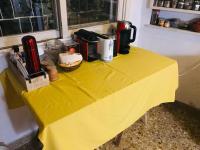 Deaf twins bed/breakfastにあるコーヒーまたはお茶