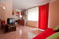 TV a/nebo společenská místnost v ubytování Apartments Kraljic