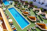 Bazén v ubytovaní Villa De Adeje Beach alebo v jeho blízkosti