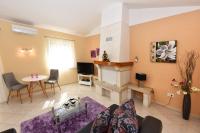 TV a/nebo společenská místnost v ubytování Villa Kmacici 376