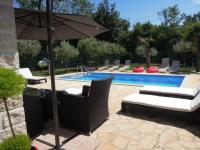 Bazén v ubytovaní Holiday Home Villa Ivan alebo v jeho blízkosti