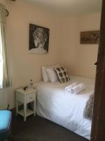 Skipbridge Farm Cottagesにあるベッド