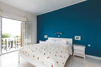 Posteľ alebo postele v izbe v ubytovaní Panorama Apartments updated with infinity pool