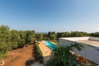 Bazén v ubytování Villa Carlita by Perle di Puglia nebo v jeho okolí