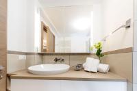 A bathroom at HelloChalet - Maison Rue de la Neige - Family Ski Holiday walking distance skirun and gondola