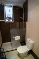 A bathroom at Larra Nervión Subway Tranvía