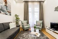 TV a/nebo společenská místnost v ubytování Hello Downtown Apartment - Movie