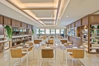 A restaurant or other place to eat at Melia Madrid Princesa