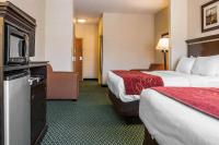Comfort Suites Canton - Detroitにあるベッド