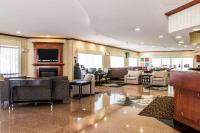 Comfort Suites Canton - Detroitにあるシーティングエリア