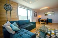 Posedenie v ubytovaní Grand Apartments - Apartment on the 17th floor with panorama of the Old Town