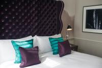 The Ampersand Hotel - Small Luxury Hotels of the Worldにあるベッド
