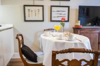 Telewizja i/lub zestaw kina domowego w obiekcie Oltrarno's Sweet Rose - FREE PARKING!