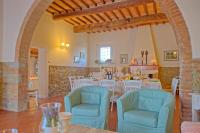 Posedenie v ubytovaní Villa Bonriposo by PosarelliVillas
