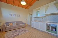 Kuchyňa alebo kuchynka v ubytovaní Villa Bonriposo by PosarelliVillas